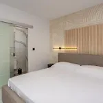 Luxurious In With Wifi
