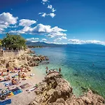 Apartament Luxurious In With Wifi Novi Vinodolski