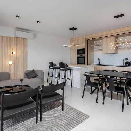 Amazing In With Kitchen