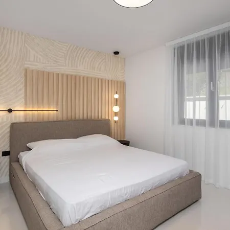 Amazing In With Kitchen