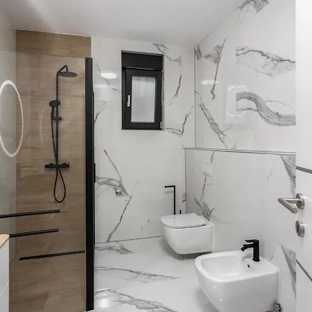Amazing In With Kitchen *